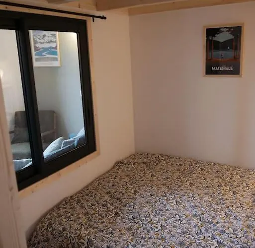 Appartamento 2 Pièces 30m2 Et Balcon Vue Montagne Saint Paul Wifi Location à La Semaine Du Samedi Au Samedi Font-Romeu-Odeillo-Via